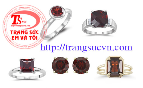 Tháng 1:Đá Garnet – Ngọc hồng lựu (Ngọc hồng lựu - ngày sinh từ 23/12 đến 20/1): Tượng trưng cho tình yêu vợ chồng và lòng chung thủy. Là món quà trang sức hoàn hảo cho quà cưới hoặc đính hôn. Giúp dẫn đường trong đêm tối, giúp chủ nhân “sáng” hơn hẳn những người khác. Theo người Ai Cập, ngọc hồng lựu còn là thuốc giải vết rắn cắn và ngộ độc thức ăn. Giúp làm tăng sinh lực, tính nhẫn nại, giúp điều hoà nhịp tim và sự tuần hoàn máu. Là loại đá của sức sống và nghị lực tượng trưng cho tình yêu chân thật, tin cậy và bất tận. Garnet sẽ mang lại may mắn trong tình yêu, tình bạn và ngăn chặn kẻ thù tấn công bạn. Kỉ niệm năm cưới thứ 2, 5, 7.