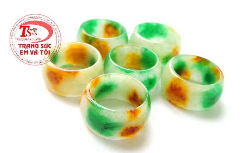 Nhẫn ngọc vàng xanh trắng Nhẫn ngọc vàng xanh trắng