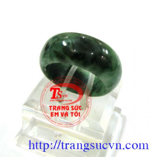 Nhẫn đá quý jedeite Nhẫn đá quý jedeite