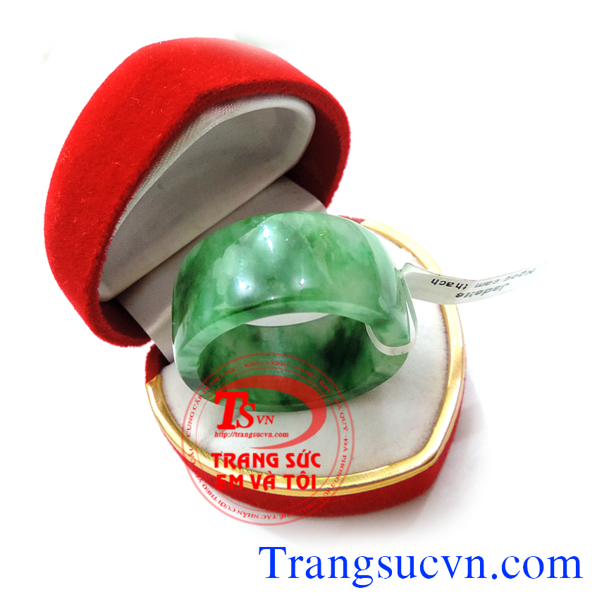 Nhẫn ngọc phỉ th&uacute;y nam, nhan ngọc