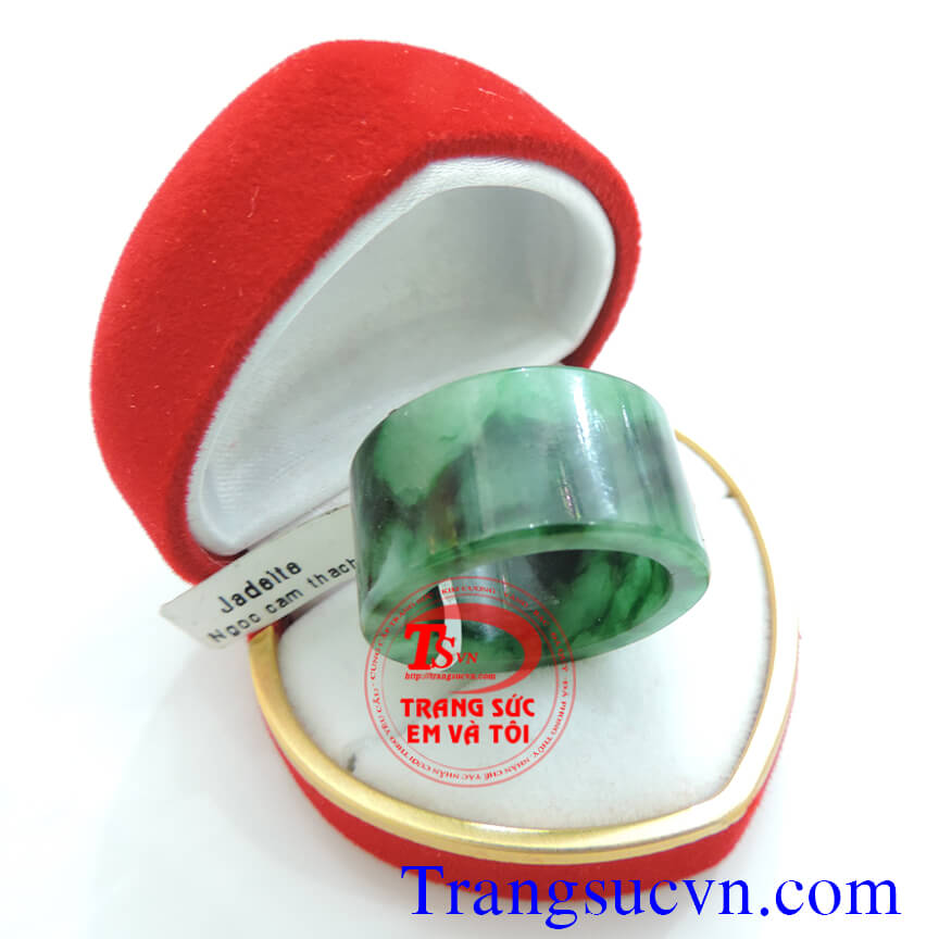 Nhẫn Ngọc Phỉ Th&uacute;y Jadeite - Ngọc cẩm thạch thi&ecirc;n nhi&ecirc;n