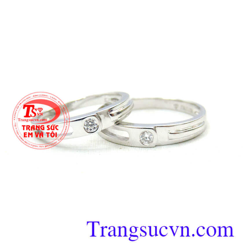 nhan cuoi kim cuong vang trang(1)