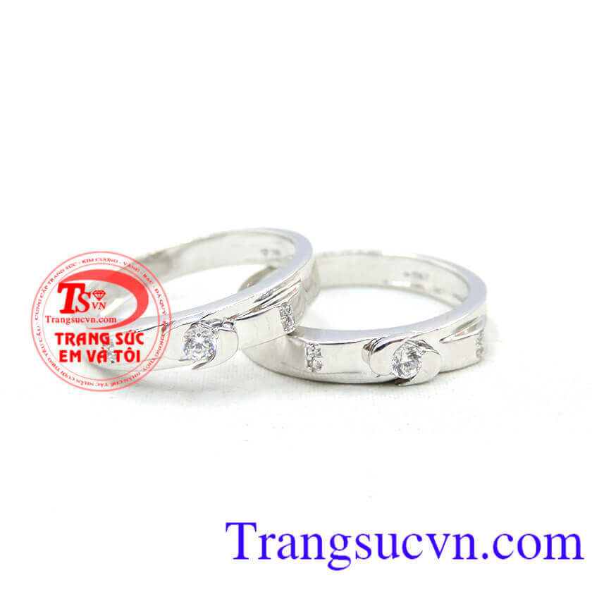 nhan cuoi vang trang kim cuong(1)