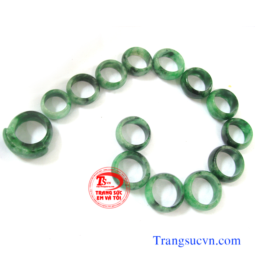 Nhẫn ngọc, nhan ngoc