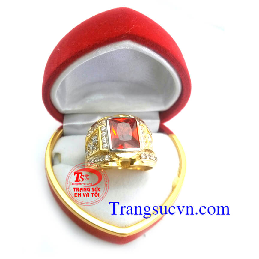 Nhẫn nam vàng đá màu đỏ hai bên hình rồng vàng trắng đá tấm đính thân nhẫn,vàng tây Nhẫn nam vàng đá màu đỏ hai bên hình rồng vàng trắng đá tấm đính thân nhẫn,vàng tây