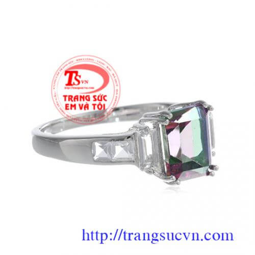 nhan-nu-da-alexandrite