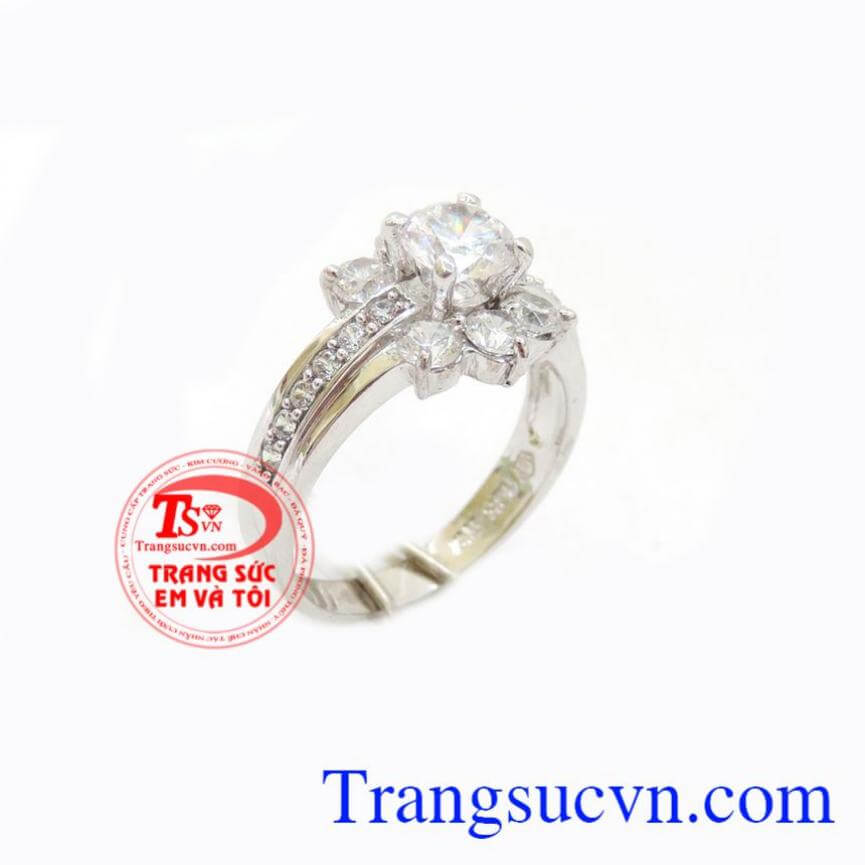 Chiếc nhẫn kỉ niệm 1 năm yêu, Nhẫn nữ đá quý, nhẫn nữ vàng đẳng cấp Chiếc nhẫn kỉ niệm 1 năm yêu, Nhẫn nữ đá quý, nhẫn nữ vàng đẳng cấp