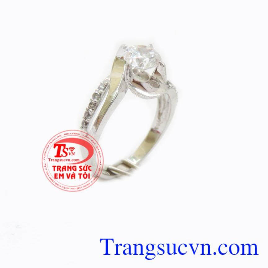 Nhẫn nữ hòa chung nhịp đập, Nhẫn nữ đá quý, Nhẫn nữ vàng sang trọng Nhẫn nữ hòa chung nhịp đập, Nhẫn nữ đá quý, Nhẫn nữ vàng sang trọng
