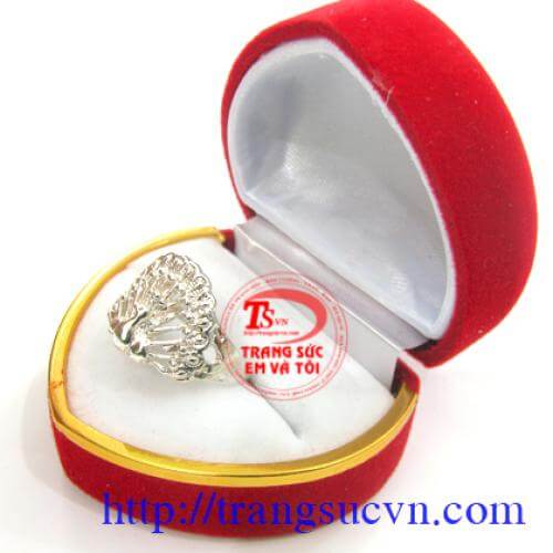 Nhẫn con công nhan_con_cong , Nhẫn con công